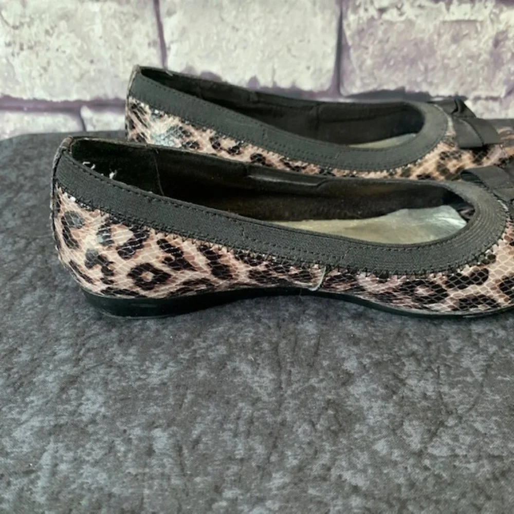 Anne Klein Animal Print Flats Size 6